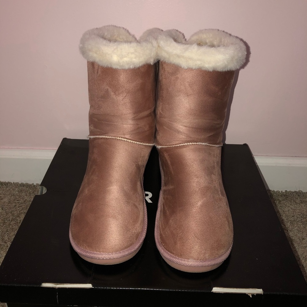 Blush pink faux fur booties